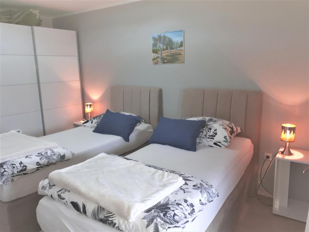 Apartment Lucija Kostrena Eksteriør billede